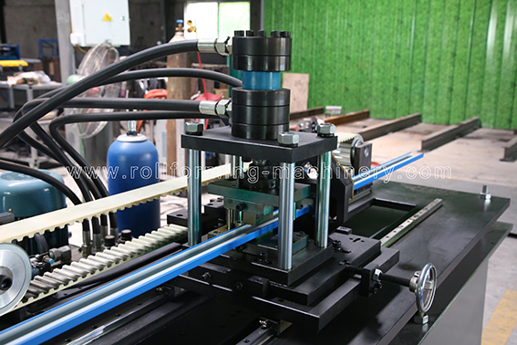 パンチデバイス