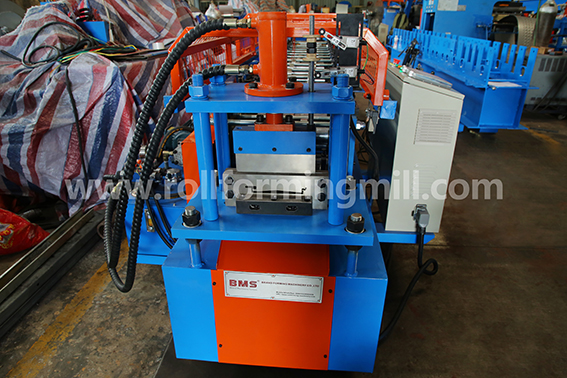 パンチング装置