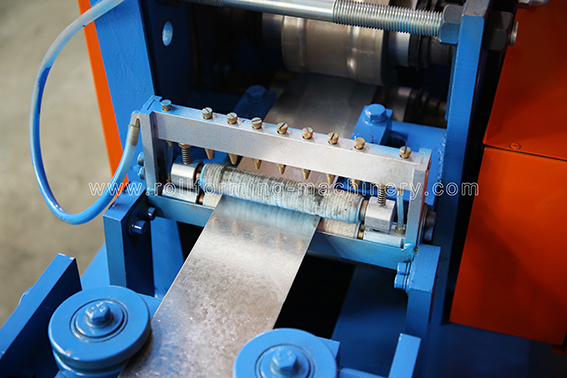 給紙ガイド装置