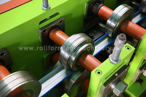 メインロール成形ミル