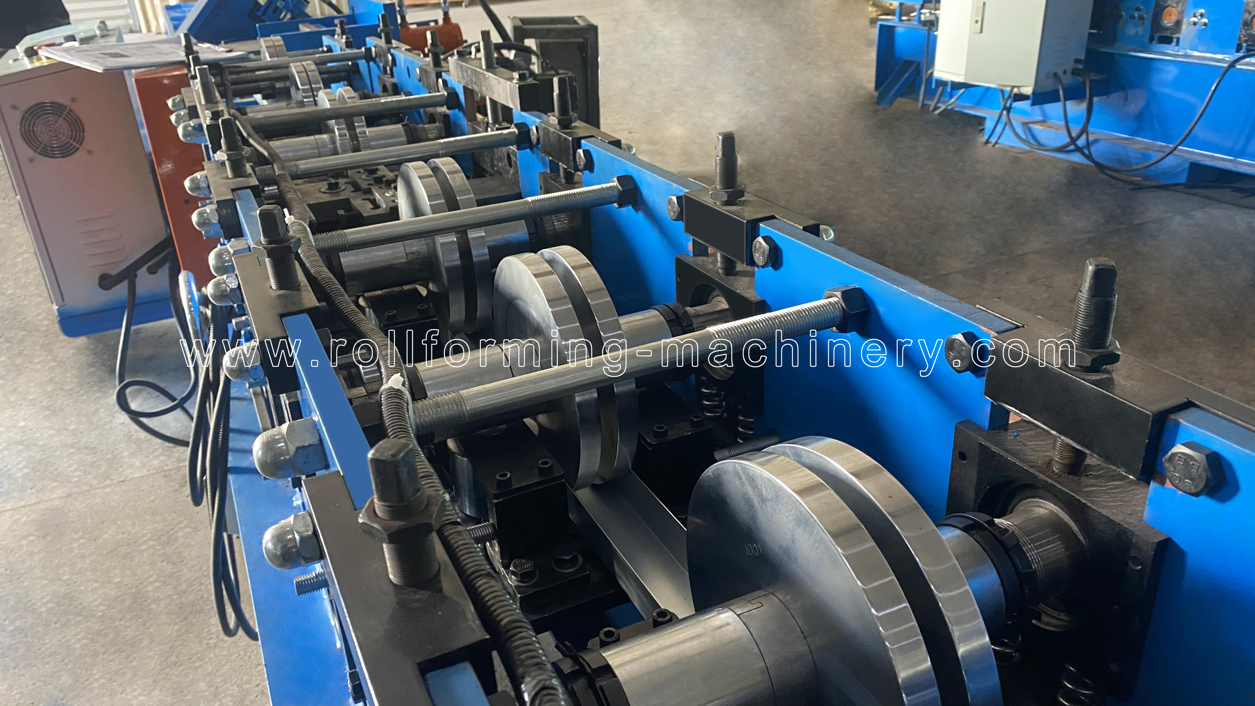 メインロールフォーミング