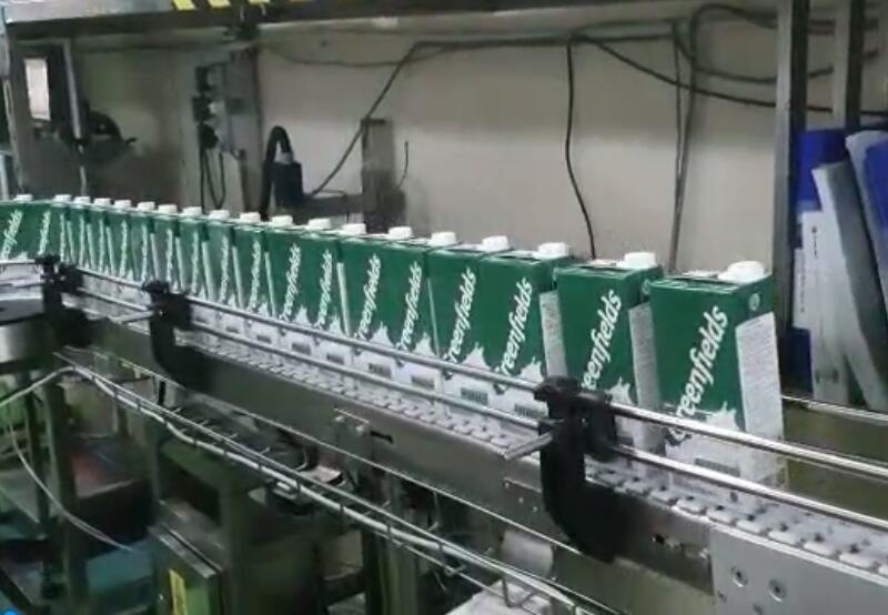 テトラパック牛乳箱