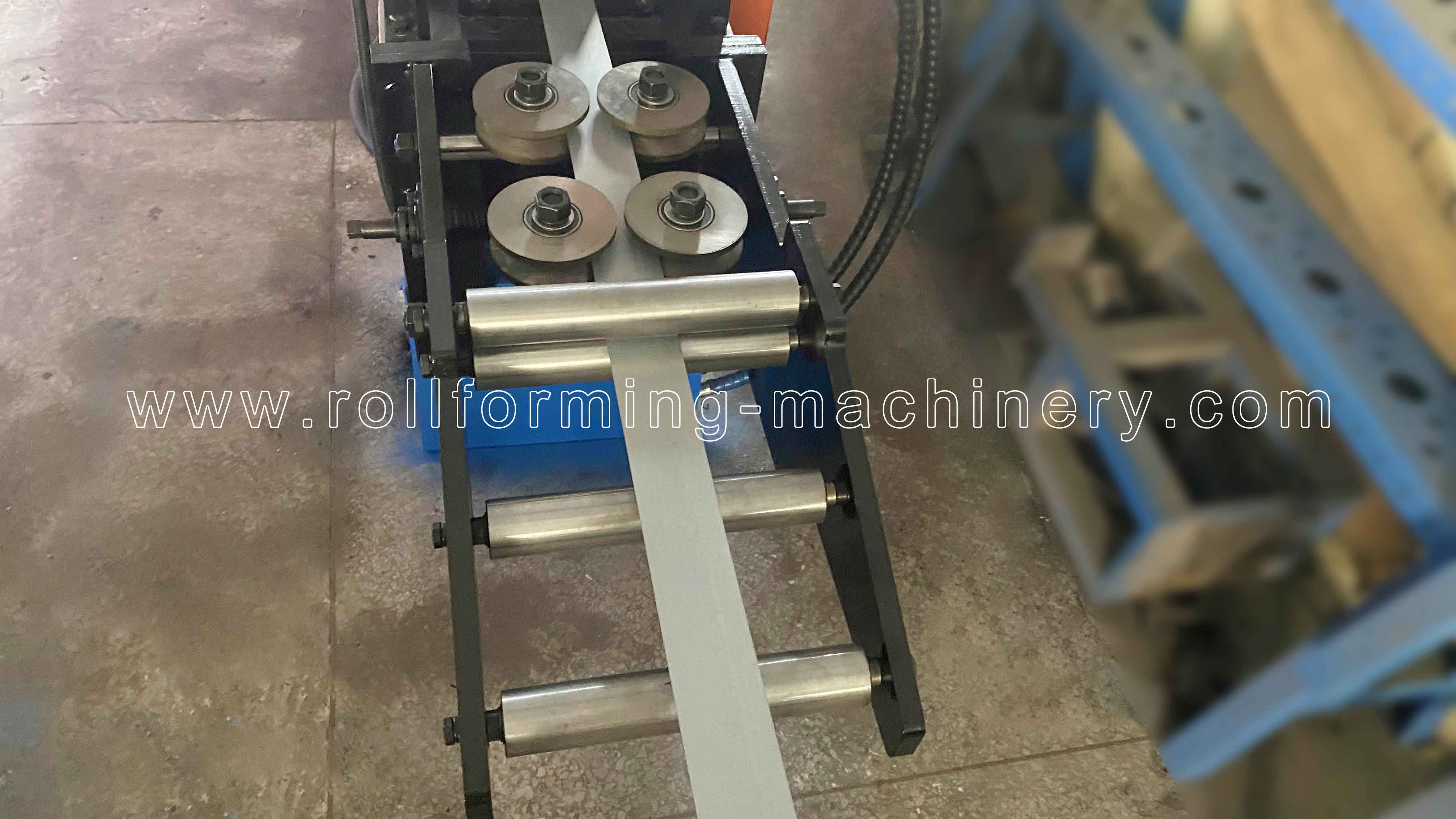 給餌ガイドデバイス