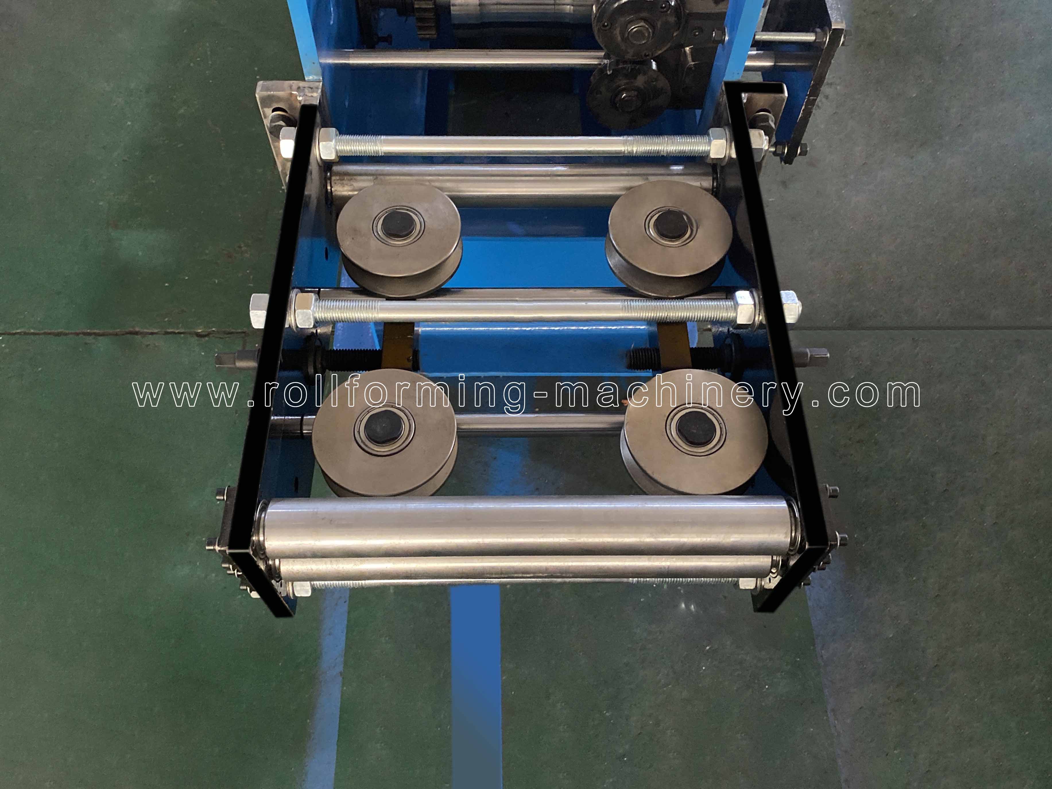 給餌ガイドデバイス